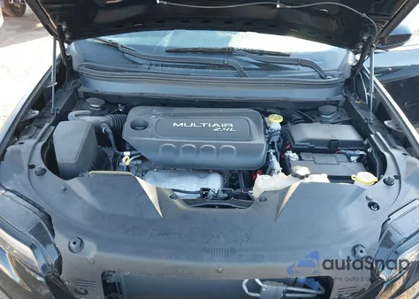 2019 Jeep Cherokee Latitude Fwd z USA, uszkodzony, nr VIN 1C4PJLCB0KD171787